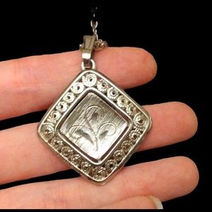 VINTAGE Silver Diamond Scroll Detail Necklace